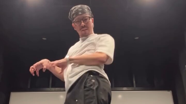 KATSEYE’s choreographer Sohey showcases the “Animal” dance