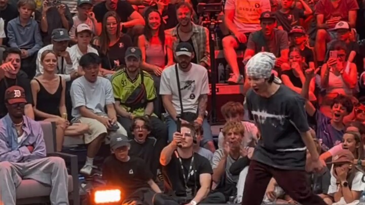 Thiếu niên nhảy hip-hop Trung Quốc khiến người nước ngoài sửng sốt! Thụy Sĩ xuất sắc giành chức vô đ