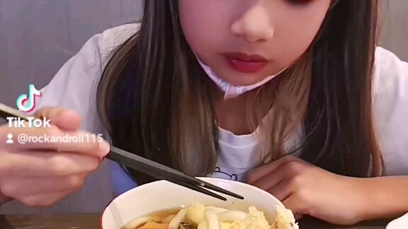 ตอนนี้อยู่ที่ร้านอาหาร