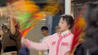 Gadis-gadis Chaoshan sangat cantik. Bagaimana mereka bisa tampil cantik dan tampan? Pembawa bendera 