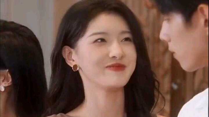 Six years ago, he was the captain who saved her. Six years later, she became an air traffic control.