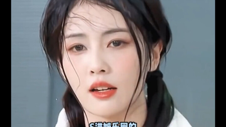 Bai Lu memang benar-benar luar biasa, baru saja melihat dirinya di masa awal, langsung menusuk hatik