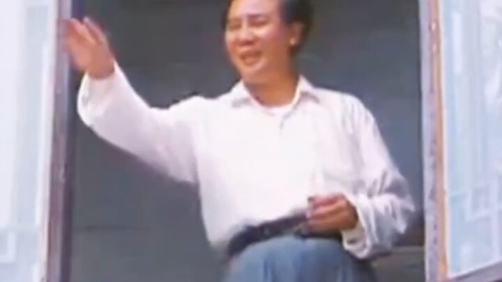 "يقال أنه عندما تم تصوير هذا الجزء، اندفع الحشد المحيط إلى الأمام مثل الموجة."