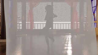 [Weak sound/fabric solution] The silhouette seems even weirder.