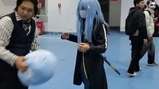 My Rimuru was snatched away at the comic convention. Wow, only the original body is left.