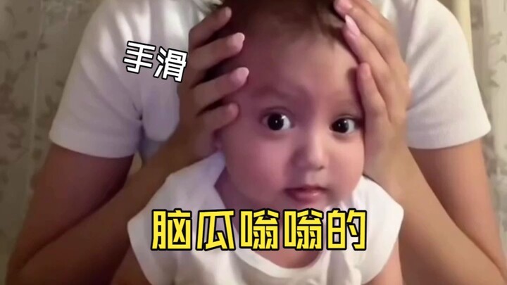 Bayi: Orang dewasa yang bodoh, cepat minta maaf padaku!