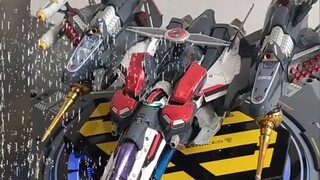 Lem rakitan Bandai 1:72 Macross F yang benar-benar menakjubkan VF-25F