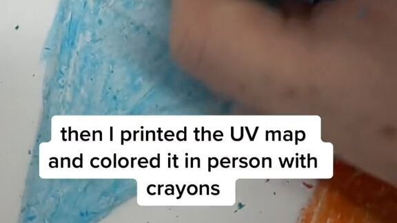 i made a roblox hat with crayons