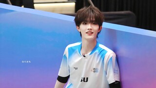【Su Xinhao】Menari mengikuti "Youth Training Manual". Saat aku melompat di akhir, aku hampir menangis
