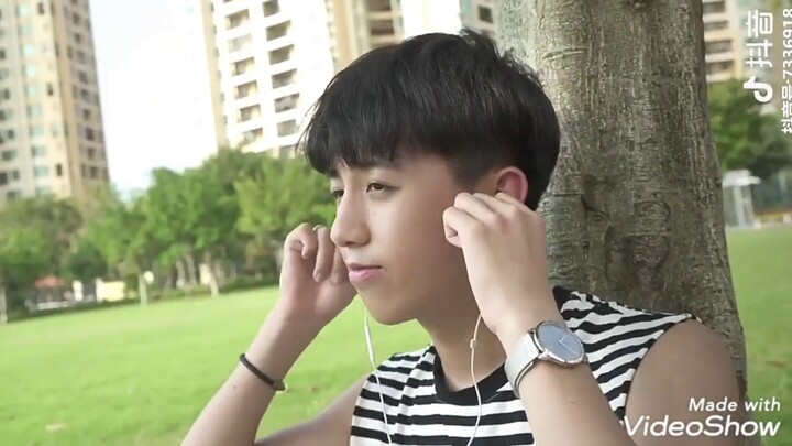 Một ngày cùng bạn bè của Trình Tử Tân chàng soái ca gây thương nhớm