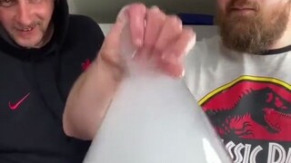 差点吓死！从泡泡里面跑出一堆蜘蛛