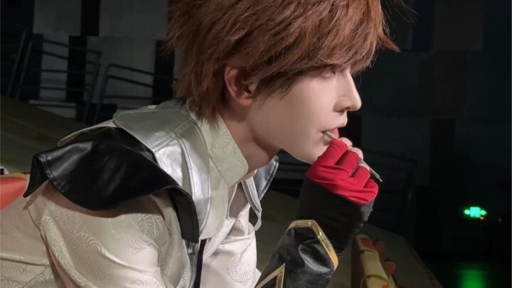 ในโรงภาพยนตร์มีกลุ่มหลี่ไป๋กำลังกินหญ้าอยู่เหรอ?