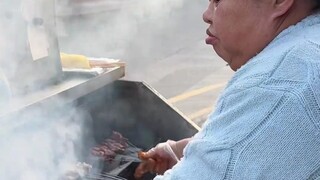 How much northeastern street-style grilled skewers can you get for 100 yuan?