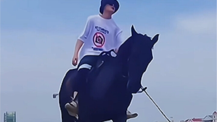 【Tan Jianci】Watch a handsome guy riding a horse!!!