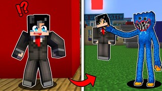 Evil Huggy Wuggy HUNTS Me in MINECRAFT! (Im Scared)😢