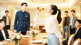 Gadis polos bantu pria tak bisa minum, gantikan dia di pesta—ternyata dia CEO, jatuh cinta padanya!
