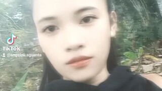 tinitigan ko