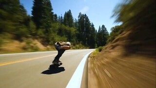 “你每一次的突然想努力的冲动，都是未来的你在向你求救”