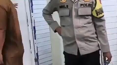 Viral sampe ke negara Arab, seorang guru bersama anak laki-laki di dalam wc masjid, terjadi di Padan