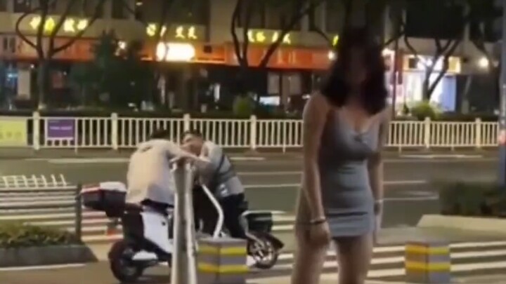 《เซียนมาแล้ว》 #ชมวิดีโอดู๋ดิ๊กชิมรสชาติชีวิตหลากหลาย #เซียนซ่อนอยู่ในหมู่ชาวบ้าน #คลิปฮาๆ