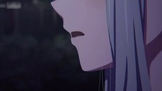 Champagne in the left brain, Bao Si in the right brain. The audience's mental state seems to be unst