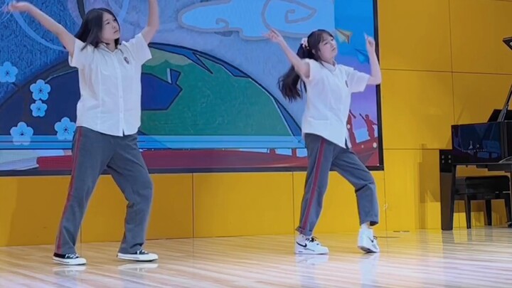 [Love Little Carp] Xiaofu's "God With the Flow" Opening Ceremony Second Jump (remember to read the i