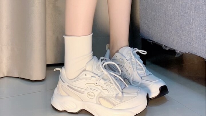 For 800m runs, this insanely soft pair of sneakers is all you need!