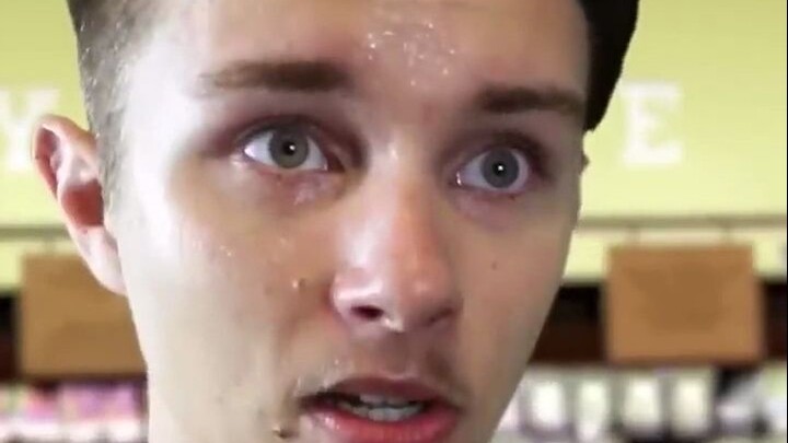 When you’ve finished picking out your groceries at the supermarket only to realize you didn’t bring 