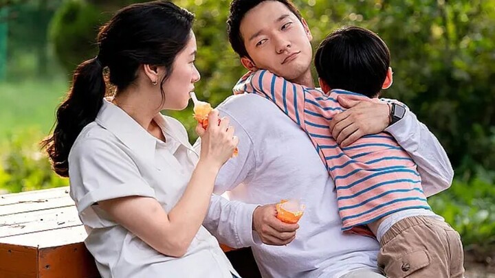 Ouch, they bumped into each other!! His totally defeated expression is just so adorable!! “Romantic 