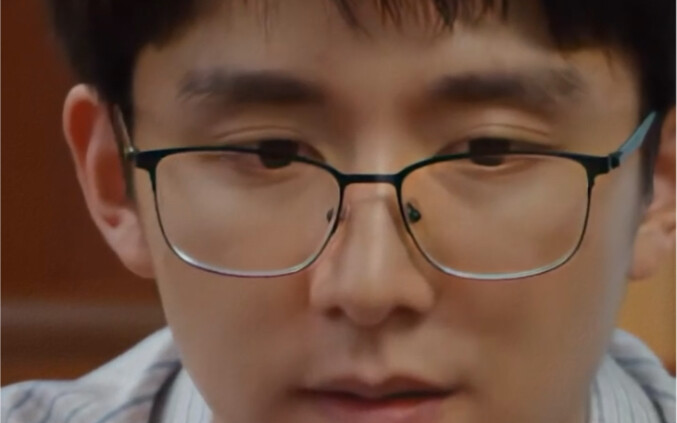 ยมบาลนั้นจัดการง่าย แต่ภูตผีน้อยนั้นจัดการยาก ฉากนี้จากสำนักงานคณะกรรมการพรรคเทศมณฑล ถ่ายทอดความหมาย