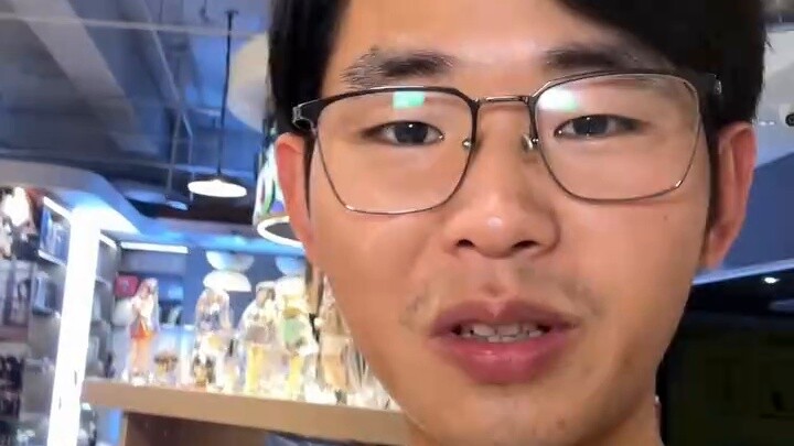 Momen ketika pemilik toko 2D Figure Valley pingsan!!!