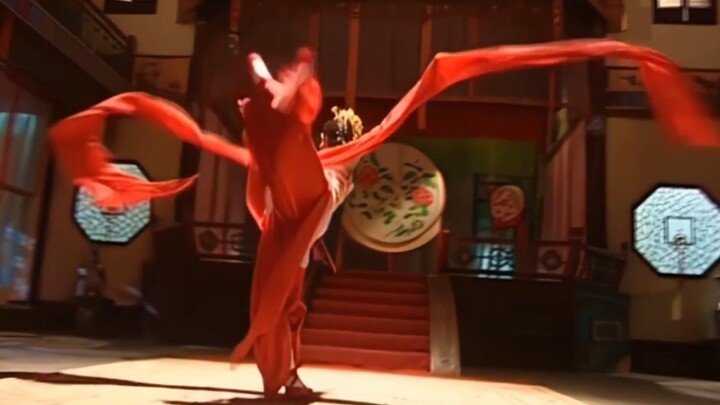 This is the stunning dance that doesn't fool the audience. I understand why the fourth uncle is obse