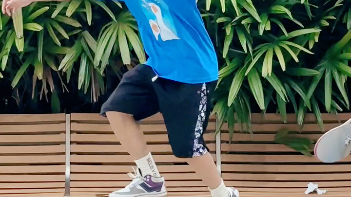 So full-on Versailles-level bragging!