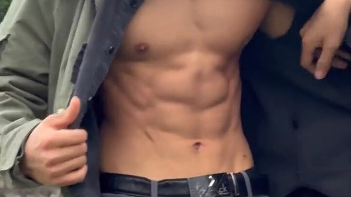 The handsome guy from Chongqing College of Electronic Engineering is making me crave it [Sly Fox]