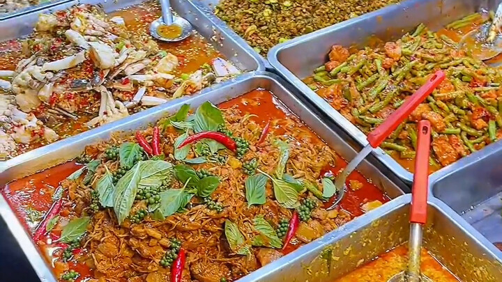 อาหารไทย: กินข้าวกล่องแบบไทยตามร้านข้างทางจะเป็นยังไงนะ นี่แหละของแท้!