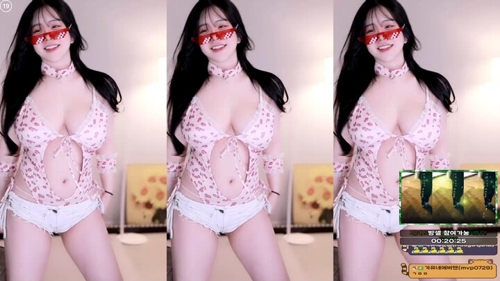 Korean female anchor Min Ga-yu