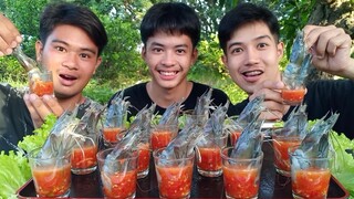 กุ้งช็อต!! กินสดๆตัวใหญ่ๆกระดกซดนํ้าจิ้มคาแก้ว.