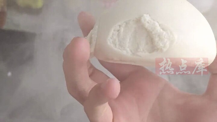 حان وقت الطعام، كعك القمح الأبيض الكبير