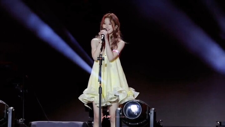 Ju Jingyi dan Zhao Lusi sama-sama punya tarian, lho! Kalau nggak ada kerjaan, lebih sering aja nonto