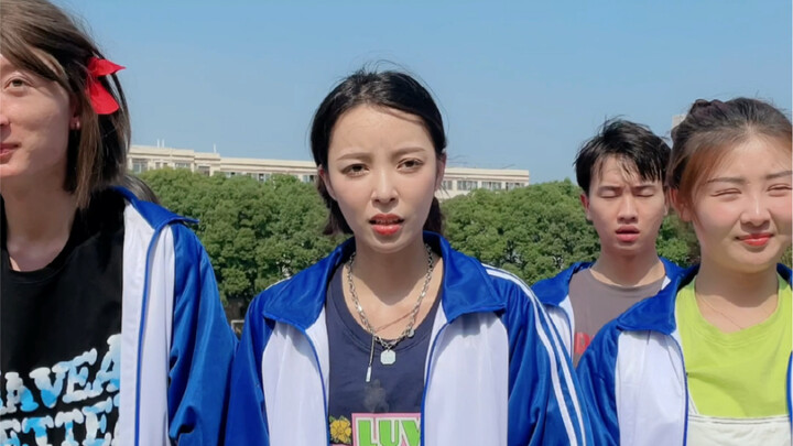 Môn thể dục đại học: Tất cả đứng lên vận động nào!