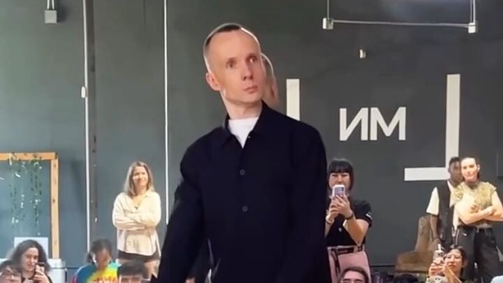 How much do robot-led mechanical dance classes typically cost?