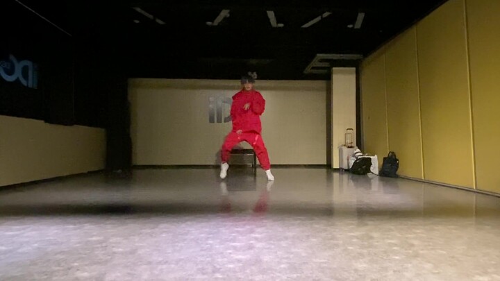 [Chen's Dance Studio] [Yao Chen's Practice Room] The first thing the idol did after landing on Chris
