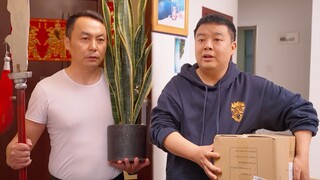 陈翔六点半：快递员送快递裤子都送没了