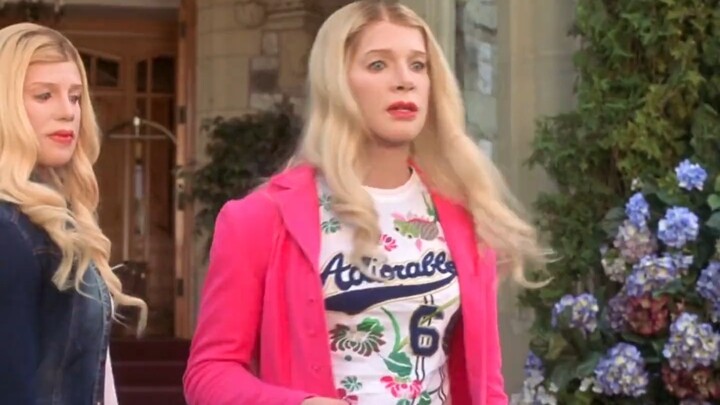 إخوة سود يرتدون ملابس نسائية، يعلمونك كيفية الحصول على غرفة بدون بطاقة هوية