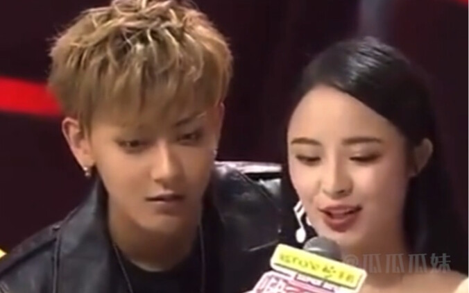 The video is 1% funny, but Huang Zitao's expressions are 99% hilarious.