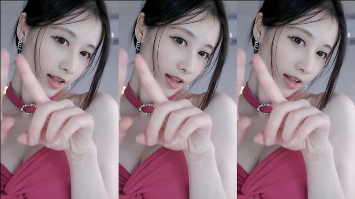 Penari Bilibili Xiao Xian Ruo - 25 Feb 2024 - Merah Muda Cerah