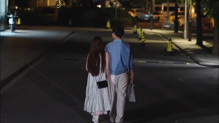 Tình yêu thấu hiểu lẫn nhau là khi tôi có thể nhìn cuộc sống của bạn qua đôi mắt bạn, thấu hiểu cảm 