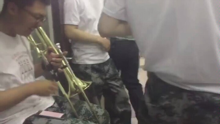 今天教官不查寝