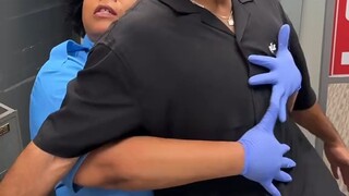 Kakak petugas keamanan: Aku benar-benar hanya melakukan pemeriksaan tubuh sesuai prosedur!