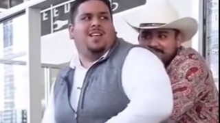 Human Confusing Behavior 018